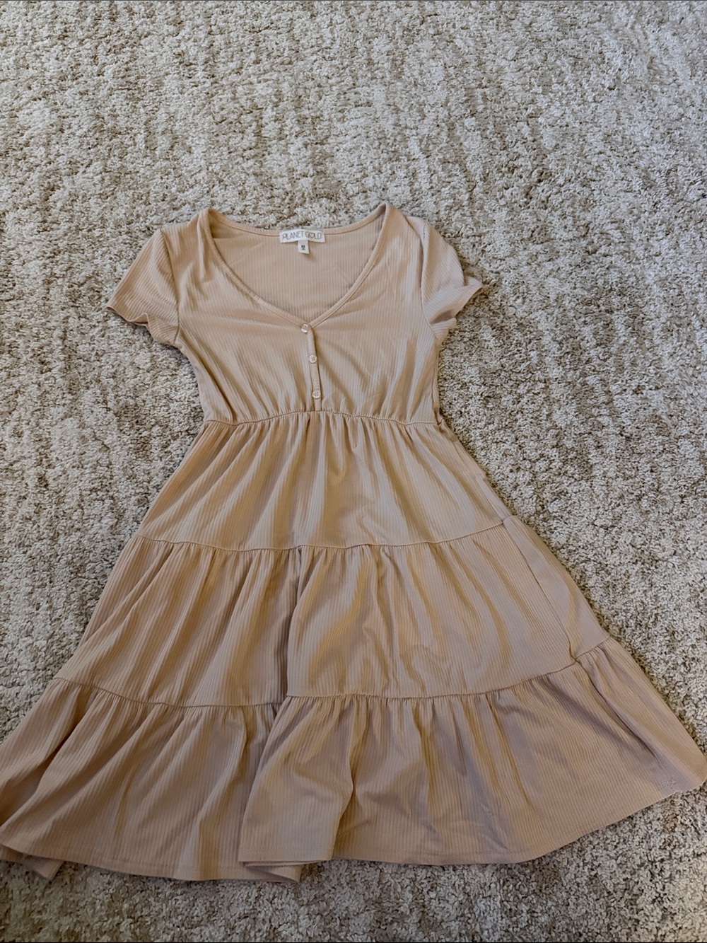 Planet Gold Beige Tiered V-Neck Short Sleeve Dress size XS